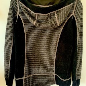 Will jacket by Kuhl black and grey. Very versatile